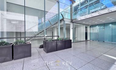 Local Comercial en Arriendo en Apoquindo - Escuela Militar