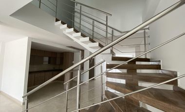 Casa amplia en Rosendo Garcés Montería
