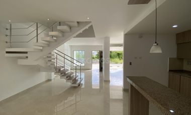 Casa amplia en Rosendo Garcés Montería