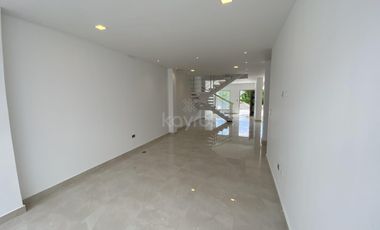 Casa amplia en Rosendo Garcés Montería