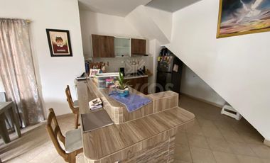 Casa de 2 pisos en venta en el barrio Holanda, Montería: 5 habitaciones, 3 baños y ubicación estratégica