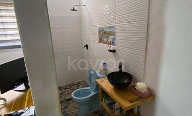 Casa de 2 pisos en venta en el barrio Holanda, Montería: 5 habitaciones, 3 baños y ubicación estratégica