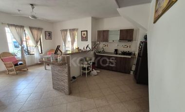 Casa de 2 pisos en venta en el barrio Holanda, Montería: 5 habitaciones, 3 baños y ubicación estratégica