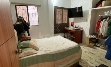 Casa de 2 pisos en venta en el barrio Holanda, Montería: 5 habitaciones, 3 baños y ubicación estratégica