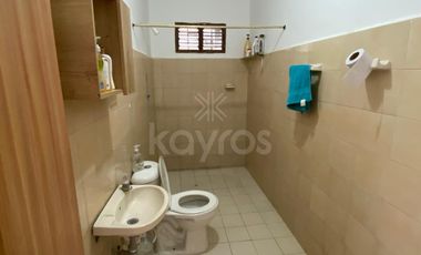 Casa de 2 pisos en venta en el barrio Holanda, Montería: 5 habitaciones, 3 baños y ubicación estratégica