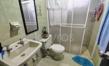 Casa esquinera en venta en el Centro de Montería: 3 habitaciones, 3 baños y garaje