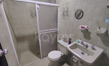 Casa esquinera en venta en el Centro de Montería: 3 habitaciones, 3 baños y garaje