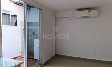 Casa de 2 pisos en venta en La Castellana en Montería: 3 habitaciones, vestier privado, piscina social y alta valorización