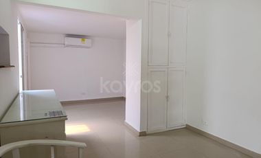 Casa de 2 pisos en venta en La Castellana en Montería: 3 habitaciones, vestier privado, piscina social y alta valorización