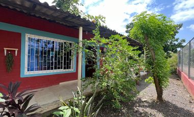 Venta de casa campestre El Faro 2, Montería: 4 habitaciones, 3 baños y lote de 4.800 m² salón grande y kioskos de lujo