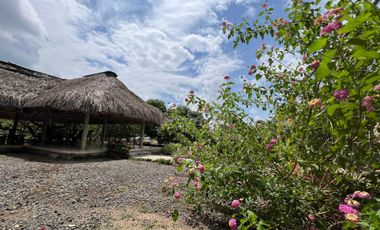 Venta de casa campestre El Faro 2, Montería: 4 habitaciones, 3 baños y lote de 4.800 m² salón grande y kioskos de lujo