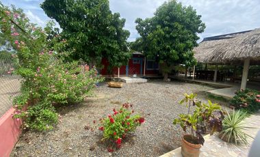 Venta de casa campestre El Faro 2, Montería: 4 habitaciones, 3 baños y lote de 4.800 m² salón grande y kioskos de lujo