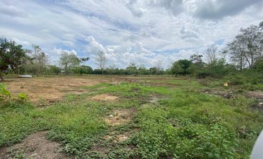 Venta de casa campestre El Faro 2, Montería: 4 habitaciones, 3 baños y lote de 4.800 m² salón grande y kioskos de lujo