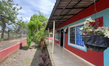 Venta de casa campestre El Faro 2, Montería: 4 habitaciones, 3 baños y lote de 4.800 m² salón grande y kioskos de lujo