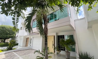 Casa moderna en venta en La Castellana, Montería: 4 baños, espacios amplios y acabados de lujo