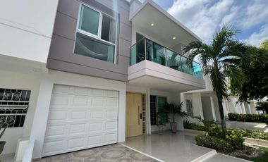 Casa moderna en venta en La Castellana, Montería: 4 baños, espacios amplios y acabados de lujo