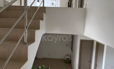 Casa amplia en venta en Montería estrato 3 – Portal de la Candelaria con patio, balcón y estudio