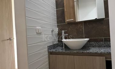 Casa amplia en venta en Montería estrato 3 – Portal de la Candelaria con patio, balcón y estudio