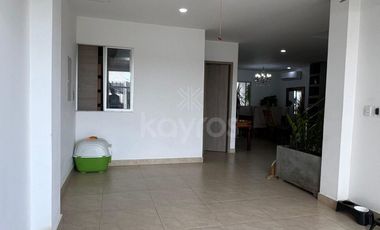 Casa amplia en venta en Montería estrato 3 – Portal de la Candelaria con patio, balcón y estudio