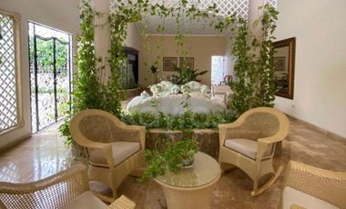 Casa exclusiva en venta en El Recreo Montería: 4 habitaciones, 2 patios y garaje para 4 carros