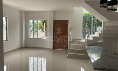 Casa de 2 pisos en venta en Vallejo Montería: 3 habitaciones, vestier y diseño moderno