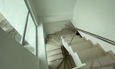 Casa de 2 pisos en venta en Vallejo Montería: 3 habitaciones, vestier y diseño moderno