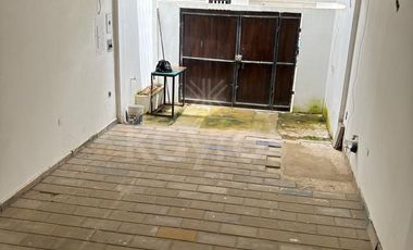 Venta de local con apartamento en Planeta Rica: 4 habitaciones, garaje, terraza, estudio y espacio para tu propio negocio