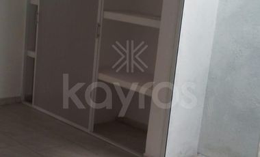 Venta de local con apartamento en Planeta Rica: 4 habitaciones, garaje, terraza, estudio y espacio para tu propio negocio