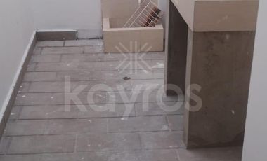 Venta de local con apartamento en Planeta Rica: 4 habitaciones, garaje, terraza, estudio y espacio para tu propio negocio