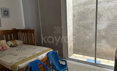 Venta de local con apartamento en Planeta Rica: 4 habitaciones, garaje, terraza, estudio y espacio para tu propio negocio