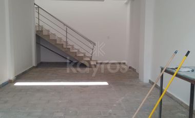 Venta de local con apartamento en Planeta Rica: 4 habitaciones, garaje, terraza, estudio y espacio para tu propio negocio