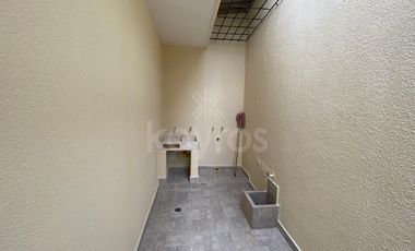 Casa en venta en Villalena, Montería: 3 habitaciones, patio y cocina moderna Inversión con alta valorización