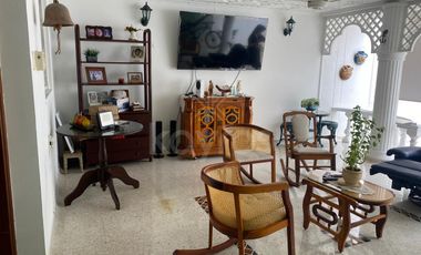 Casa de 2 pisos en venta en La Castellana Montería: 3 Habitaciones, biblioteca, 2 garaje y alta valorización