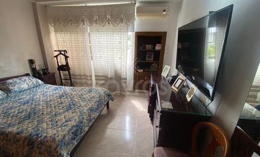 Casa de 2 pisos en venta en La Castellana Montería: 3 Habitaciones, biblioteca, 2 garaje y alta valorización