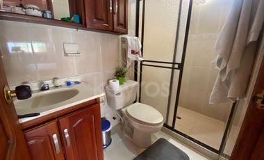 Casa de 2 pisos en venta en La Castellana Montería: 3 Habitaciones, biblioteca, 2 garaje y alta valorización