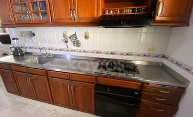 Casa de 2 pisos en venta en La Castellana Montería: 3 Habitaciones, biblioteca, 2 garaje y alta valorización