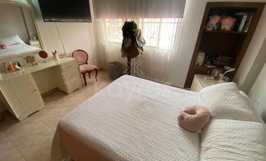 Casa de 2 pisos en venta en La Castellana Montería: 3 Habitaciones, biblioteca, 2 garaje y alta valorización