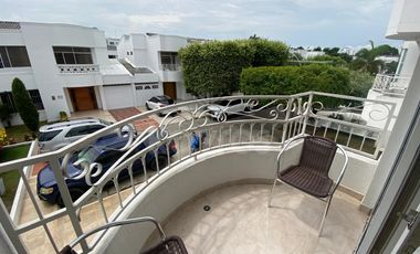 Casa de 2 pisos en venta en La Castellana Montería: 3 Habitaciones, biblioteca, 2 garaje y alta valorización