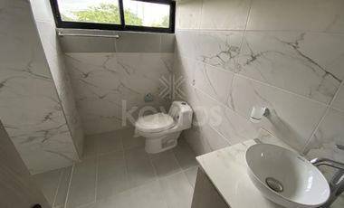 Casa de dos pisos en venta en Mi Refugio Montería: 4 habitaciones, patio amplio y zona de alto crecimiento