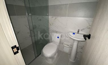 Casa de dos pisos en venta en Mi Refugio Montería: 4 habitaciones, patio amplio y zona de alto crecimiento