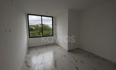 Casa de dos pisos en venta en Mi Refugio Montería: 4 habitaciones, patio amplio y zona de alto crecimiento