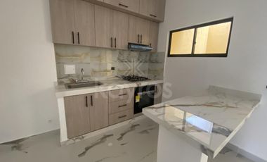 Casa de dos pisos en venta en Mi Refugio Montería: 4 habitaciones, patio amplio y zona de alto crecimiento