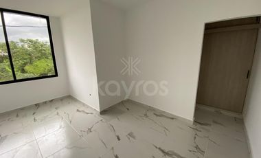 Casa de dos pisos en venta en Mi Refugio Montería: 4 habitaciones, patio amplio y zona de alto crecimiento