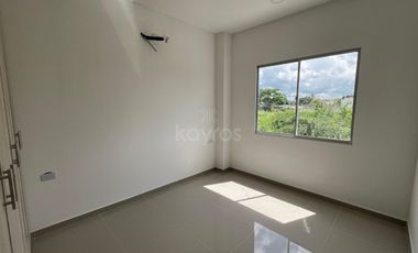Casa de 2 pisos en venta en el barrio Guadalupe, Montería: 3 habitaciones, patio y terraza amplia