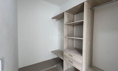 Casa de 2 pisos en venta en el barrio Guadalupe, Montería: 3 habitaciones, patio y terraza amplia