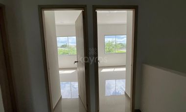 Casa de 2 pisos en venta en el barrio Guadalupe, Montería: 3 habitaciones, patio y terraza amplia