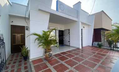 Casa amplia en el Centro de Montería: 3 Habitaciones, jardín, kiosco y ubicación privilegiada