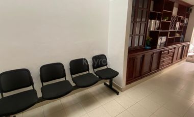 Casa amplia en el Centro de Montería: 3 Habitaciones, jardín, kiosco y ubicación privilegiada