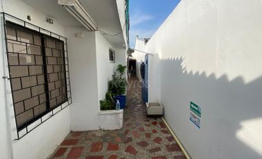 Casa amplia en el Centro de Montería: 3 Habitaciones, jardín, kiosco y ubicación privilegiada