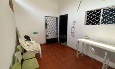 Casa amplia en el Centro de Montería: 3 Habitaciones, jardín, kiosco y ubicación privilegiada